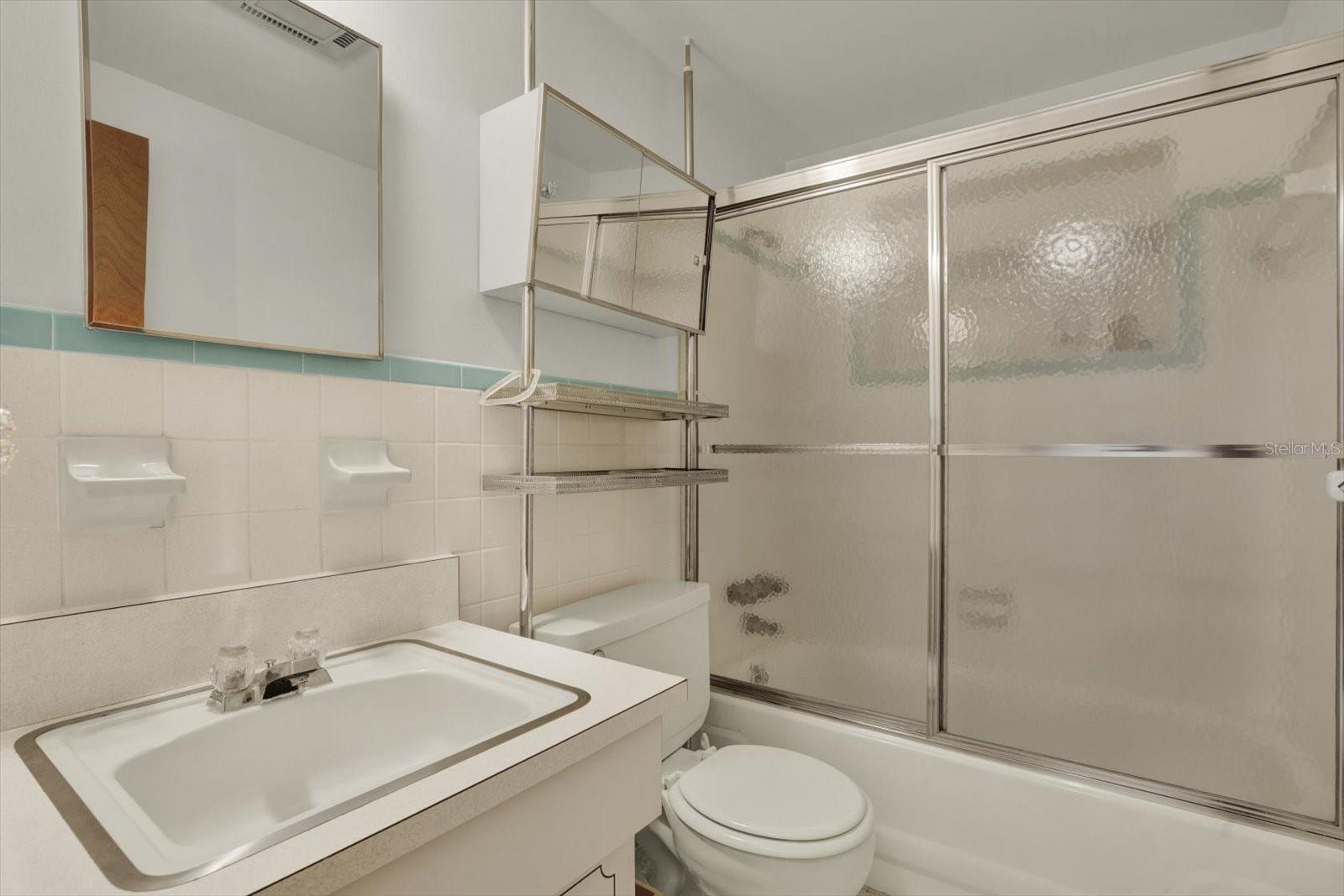 1617 DERRICK ST — photo 21