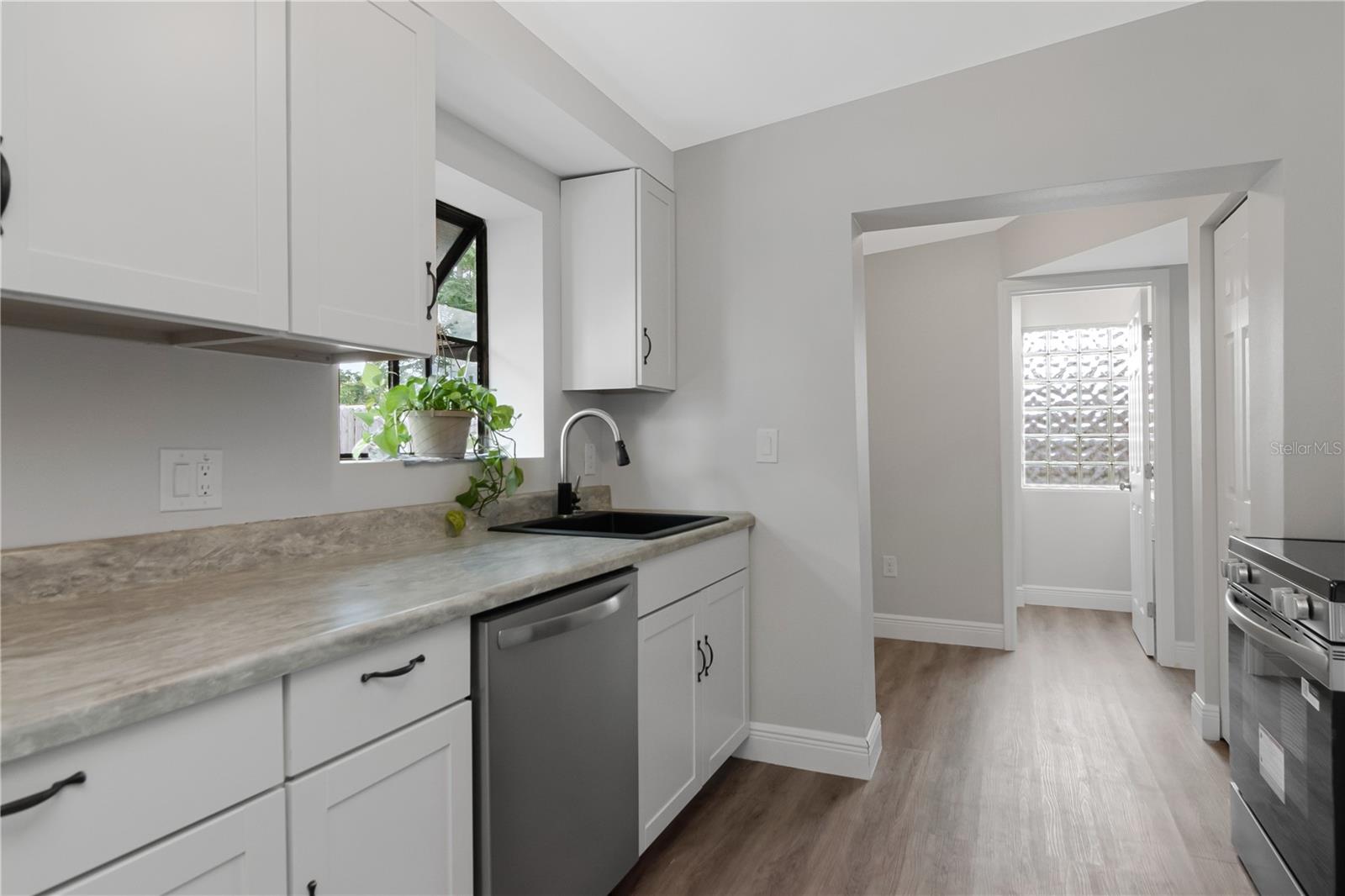 2216 E 109TH AVE — photo 10