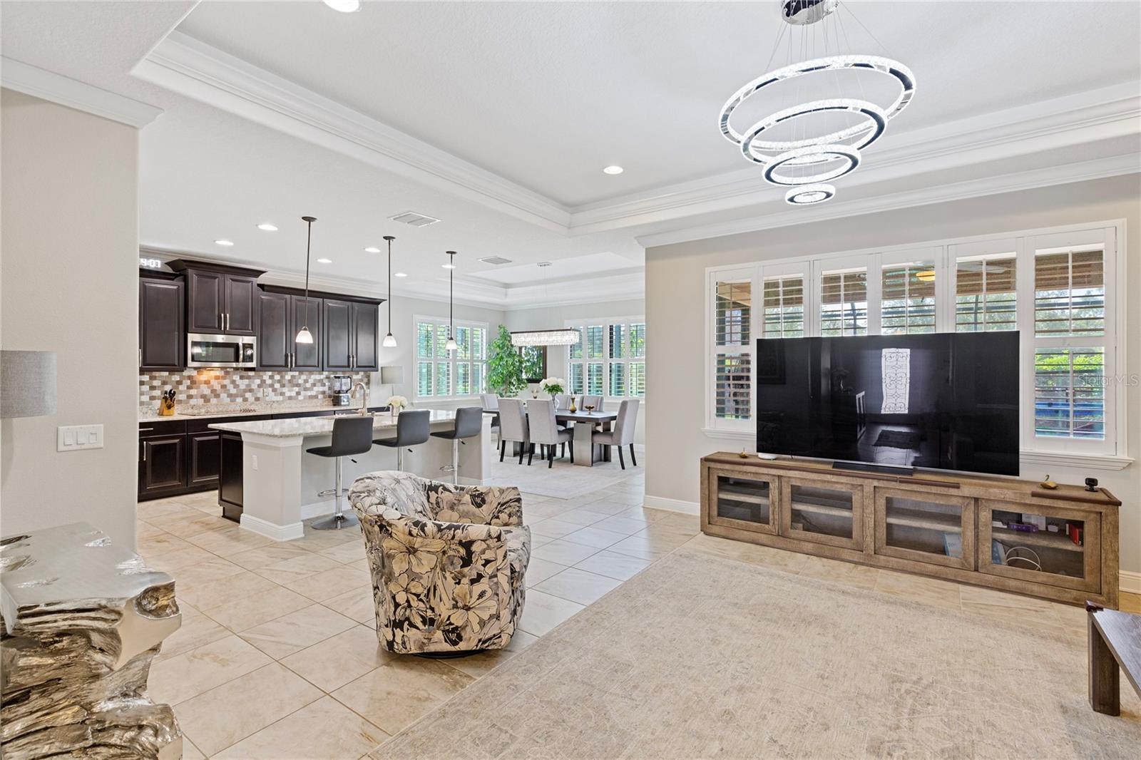 743 WELLINGTON CT — photo 9