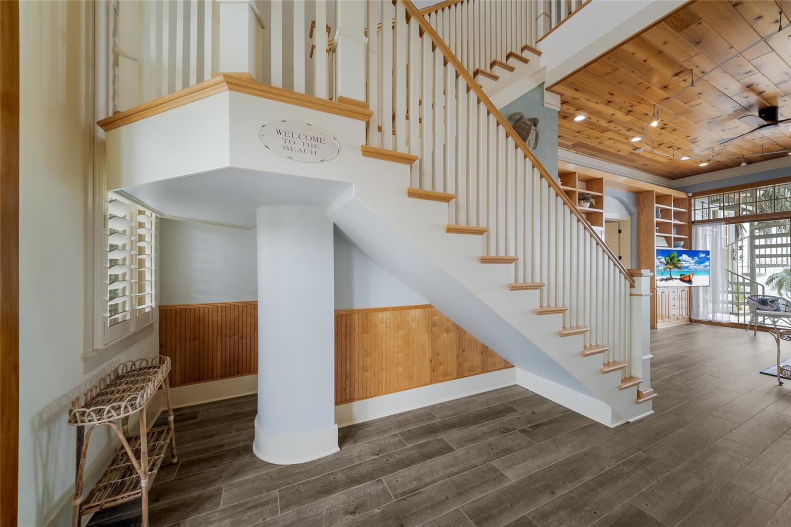 522 BAYVIEW DR — photo 25