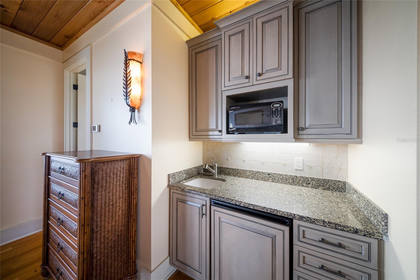 522 BAYVIEW DR — photo 62