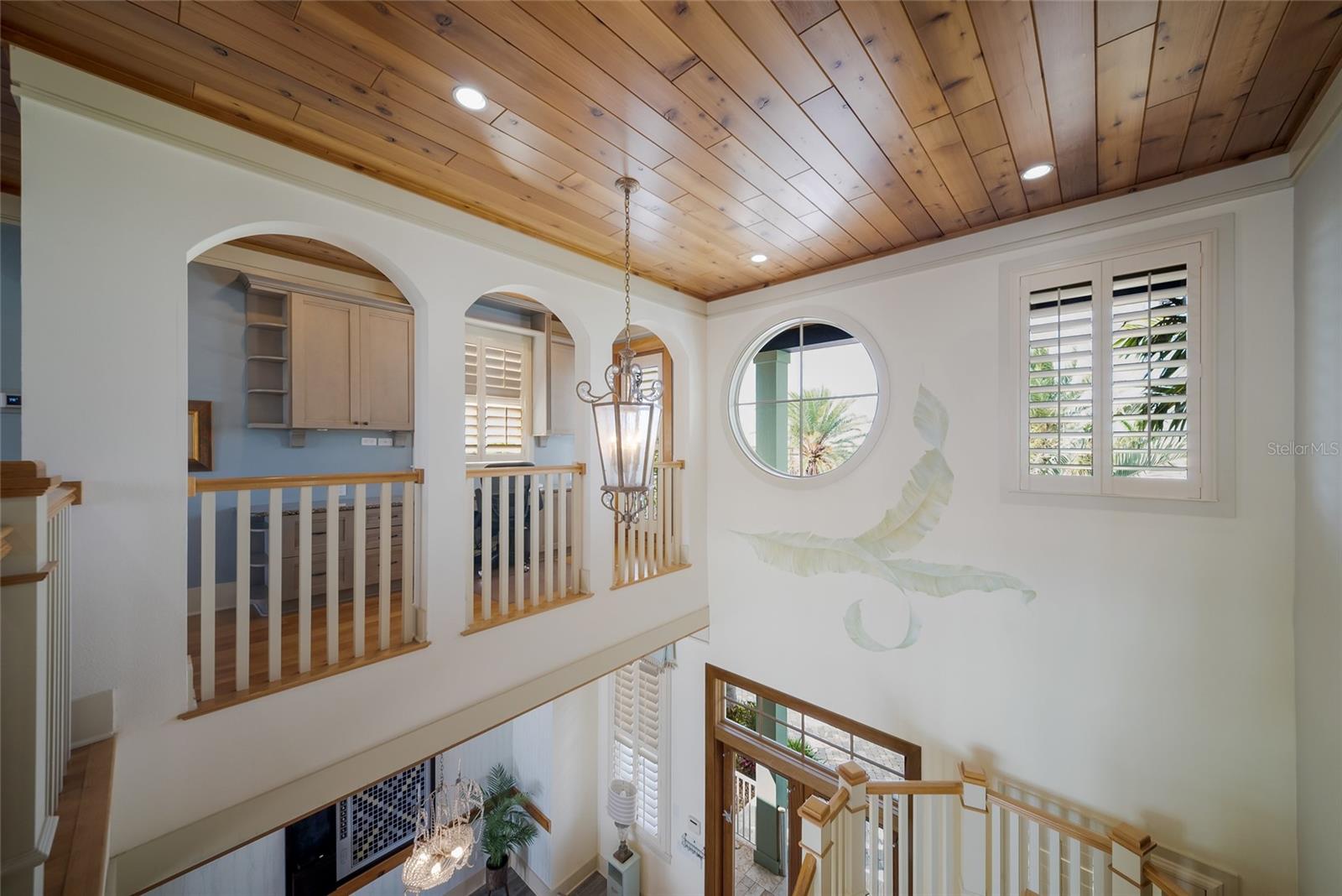 522 BAYVIEW DR — photo 42