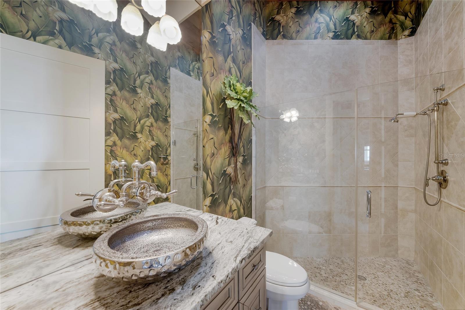 522 BAYVIEW DR — photo 22