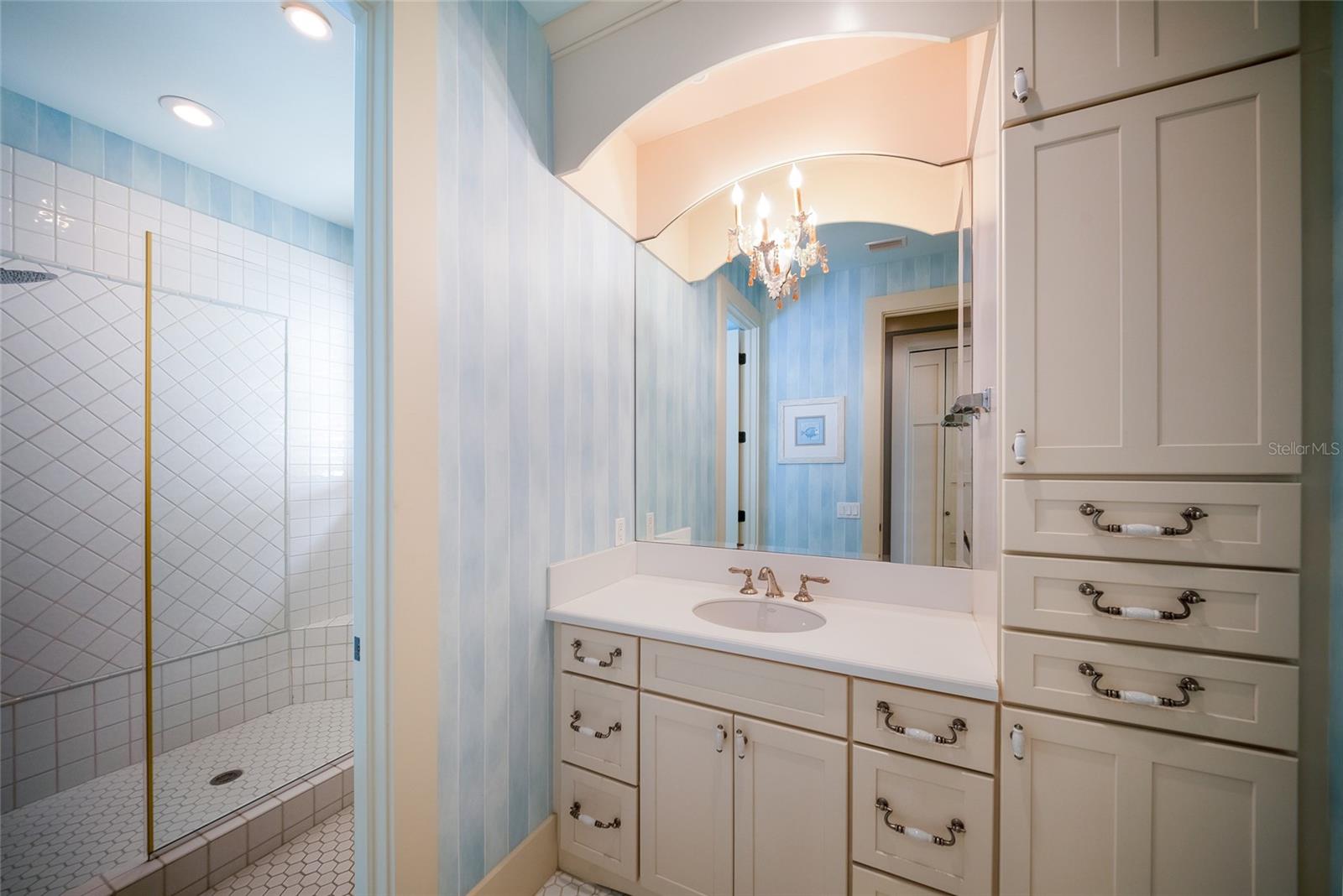522 BAYVIEW DR — photo 52