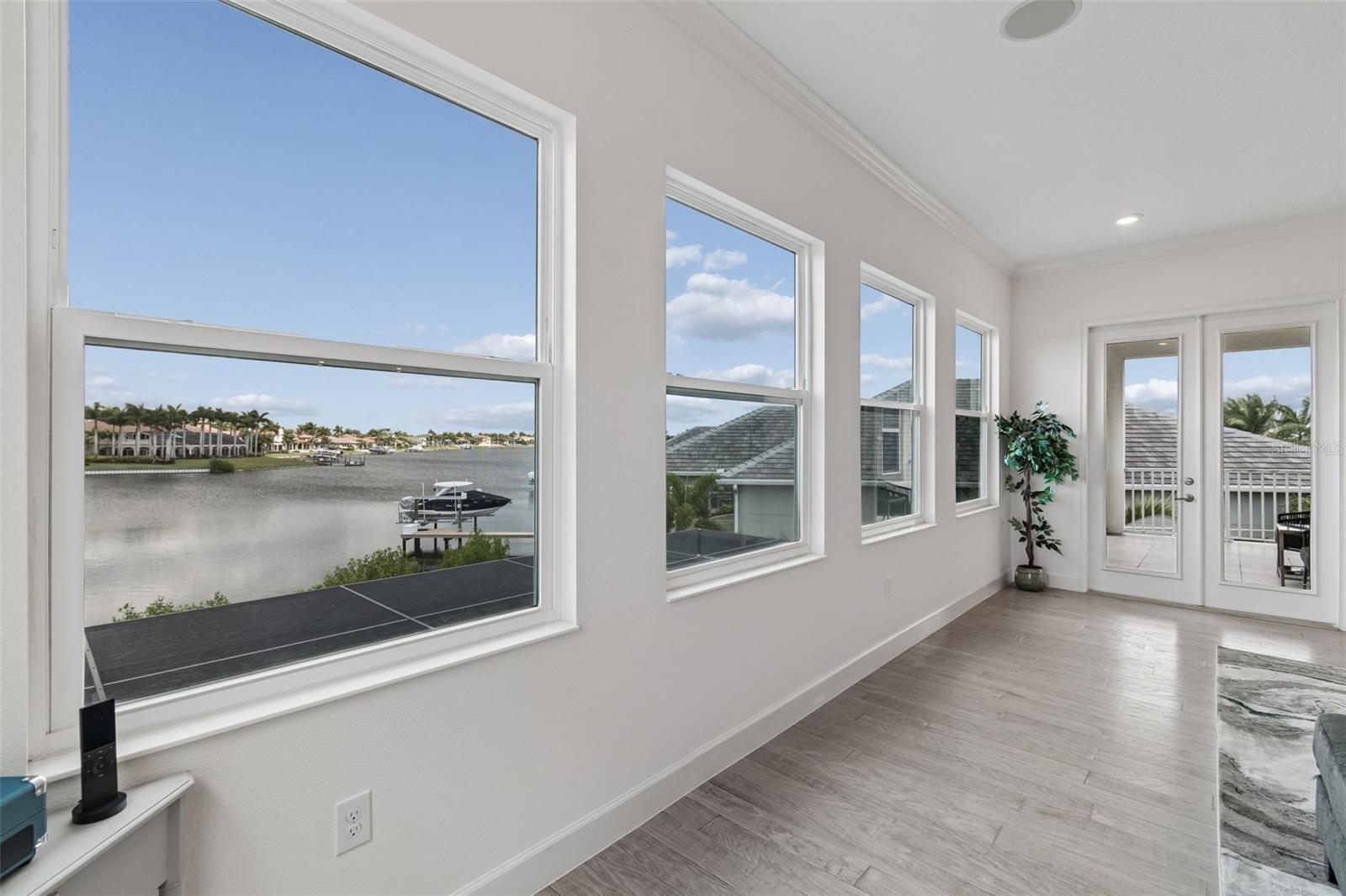 823 MANNS HARBOR DR — photo 32
