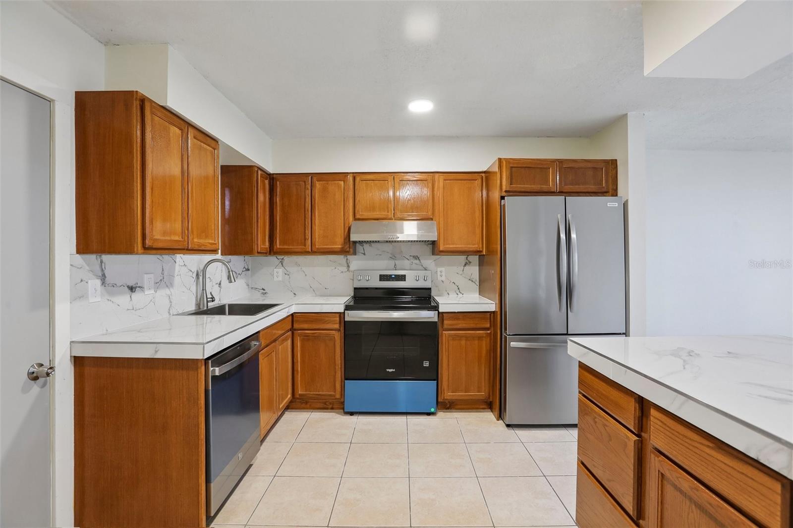 15134 VERONA AVE — photo 4