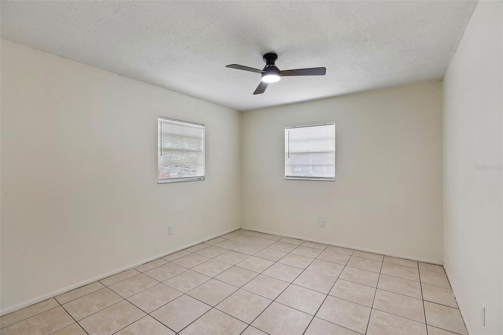 15134 VERONA AVE — photo 13