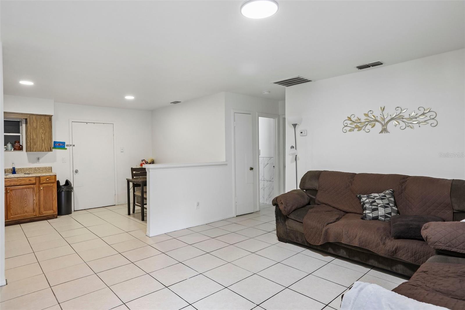 15134 VERONA AVE — photo 14