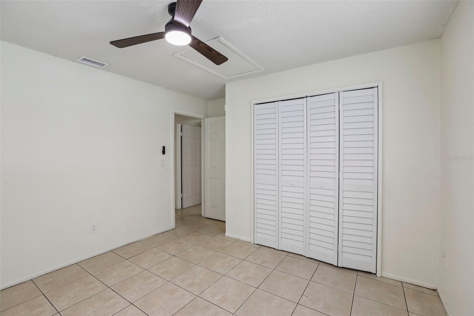 15134 VERONA AVE — photo 10