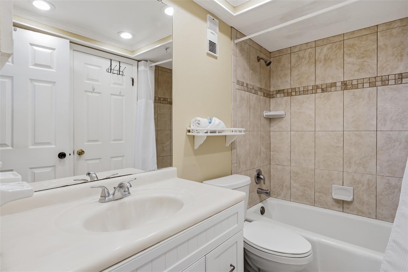 17200 GULF BLVD #202 — photo 22