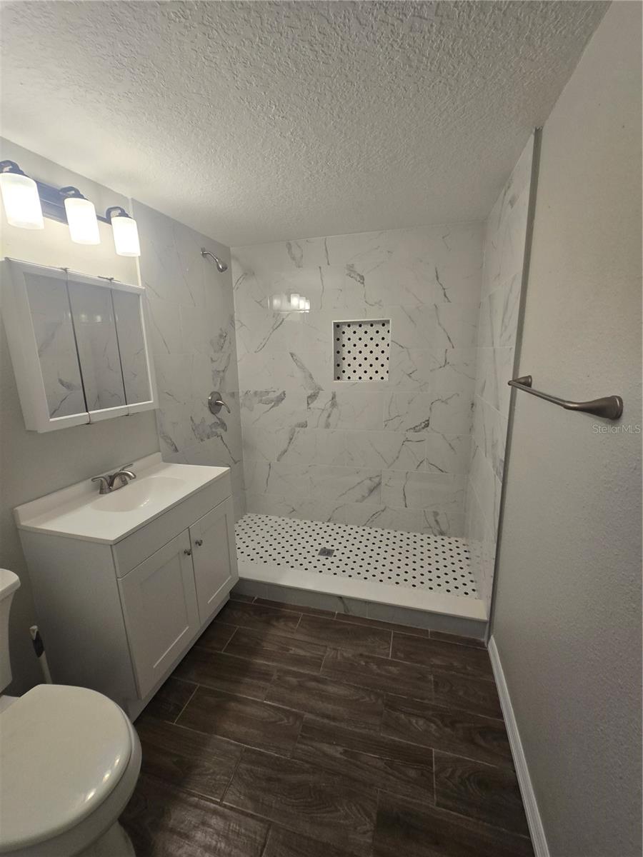3905 E OSBORNE AVE — photo 9