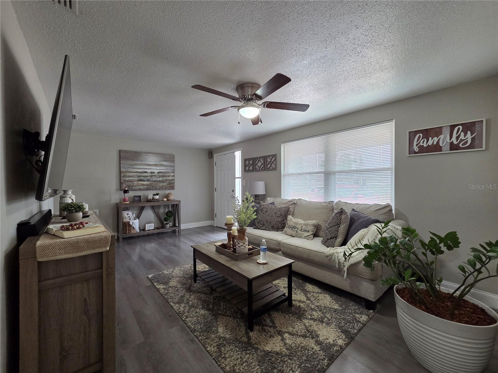 4834 GASLIGHT AVE — photo 4