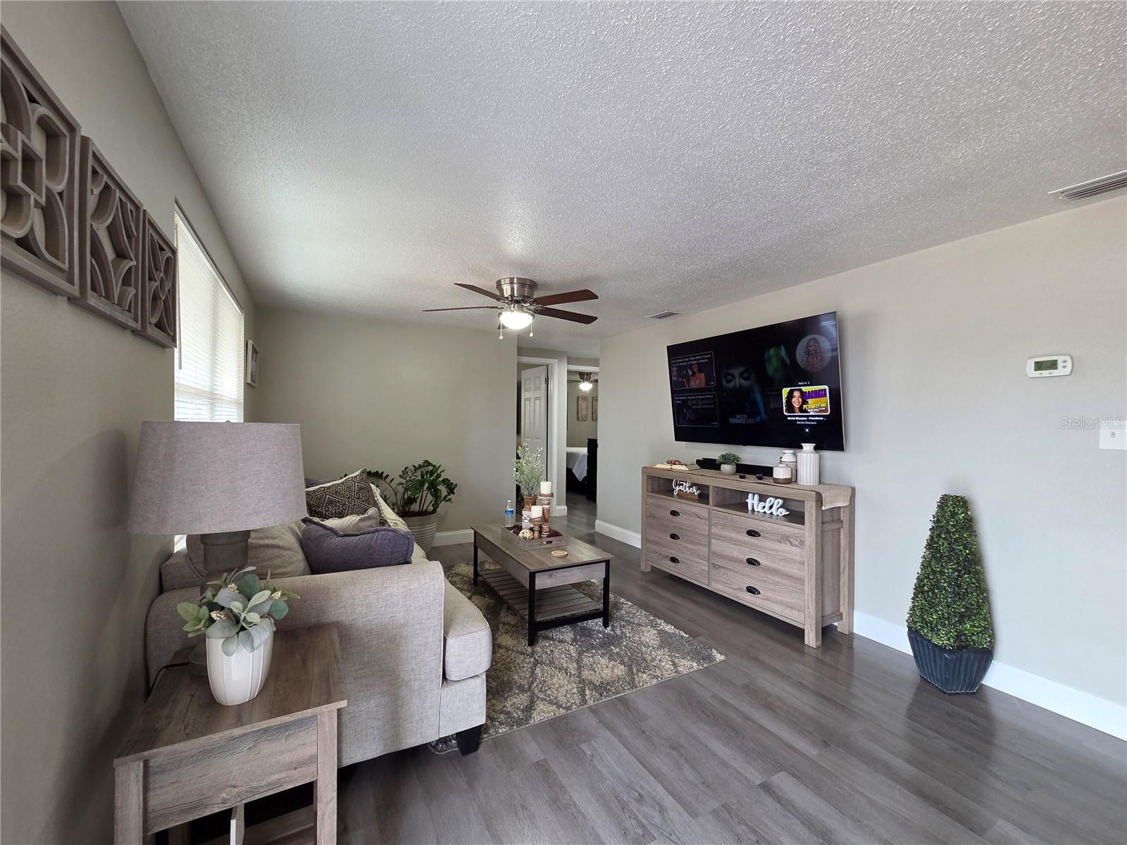 4834 GASLIGHT AVE — photo 3