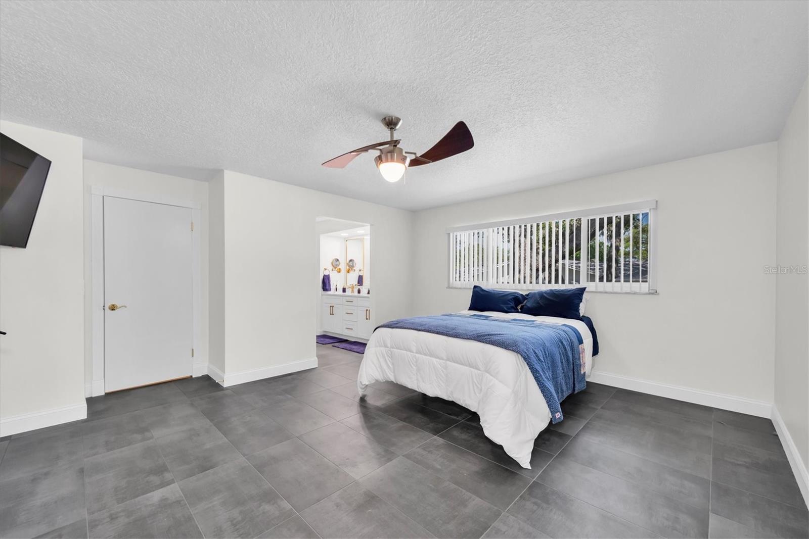 1350 FAIRWAY DR — photo 25