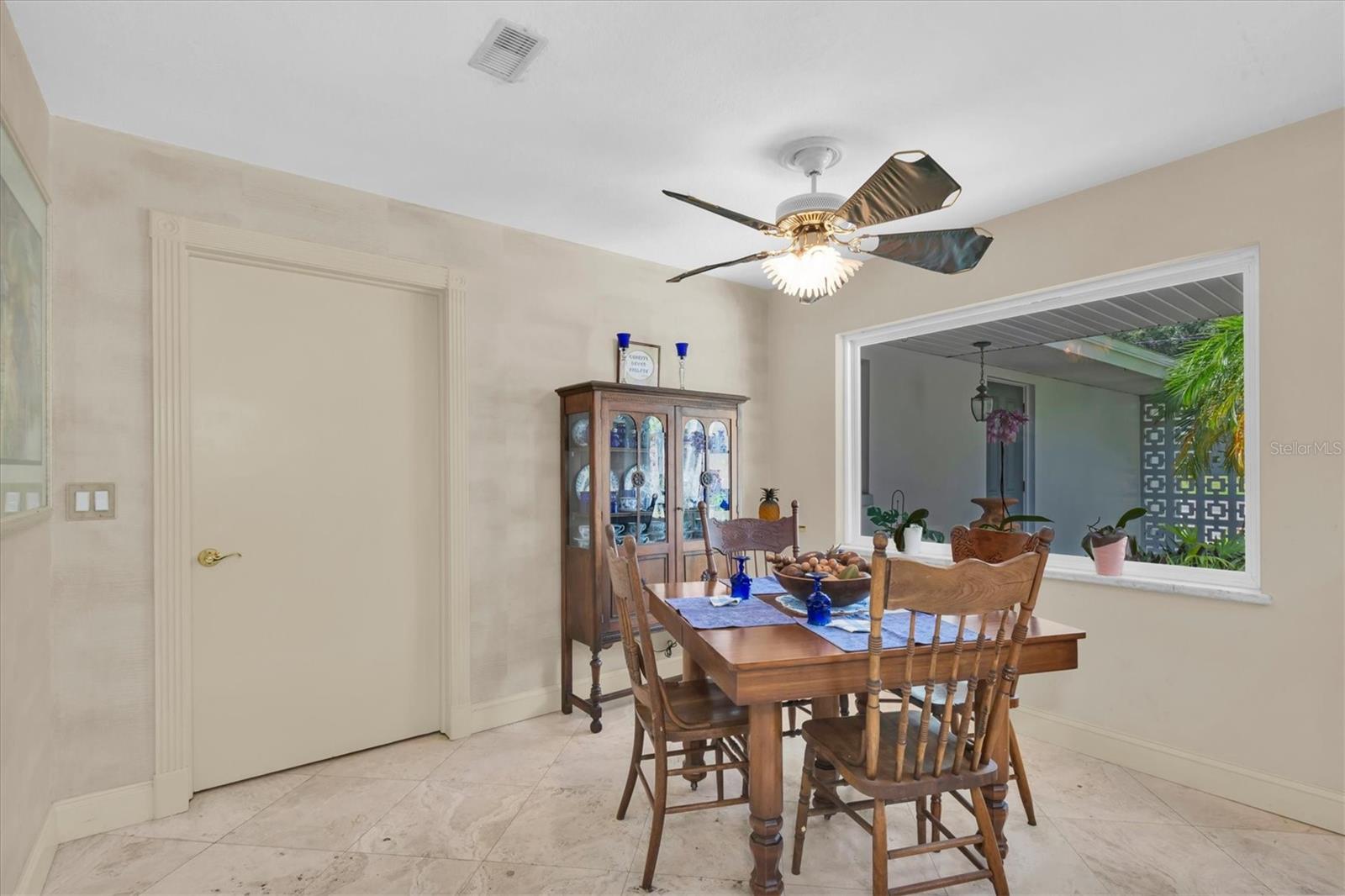 1350 FAIRWAY DR — photo 15