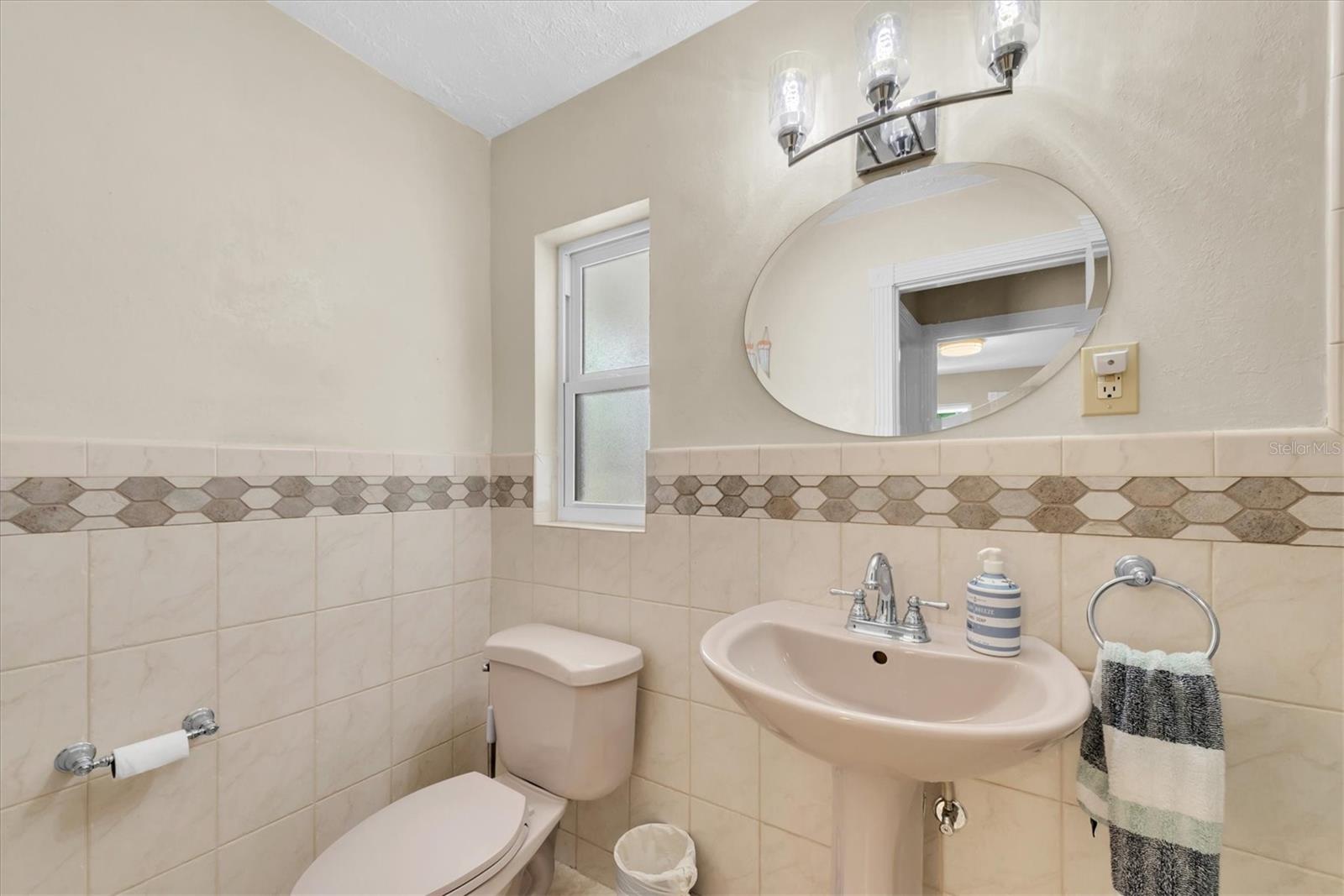1350 FAIRWAY DR — photo 42
