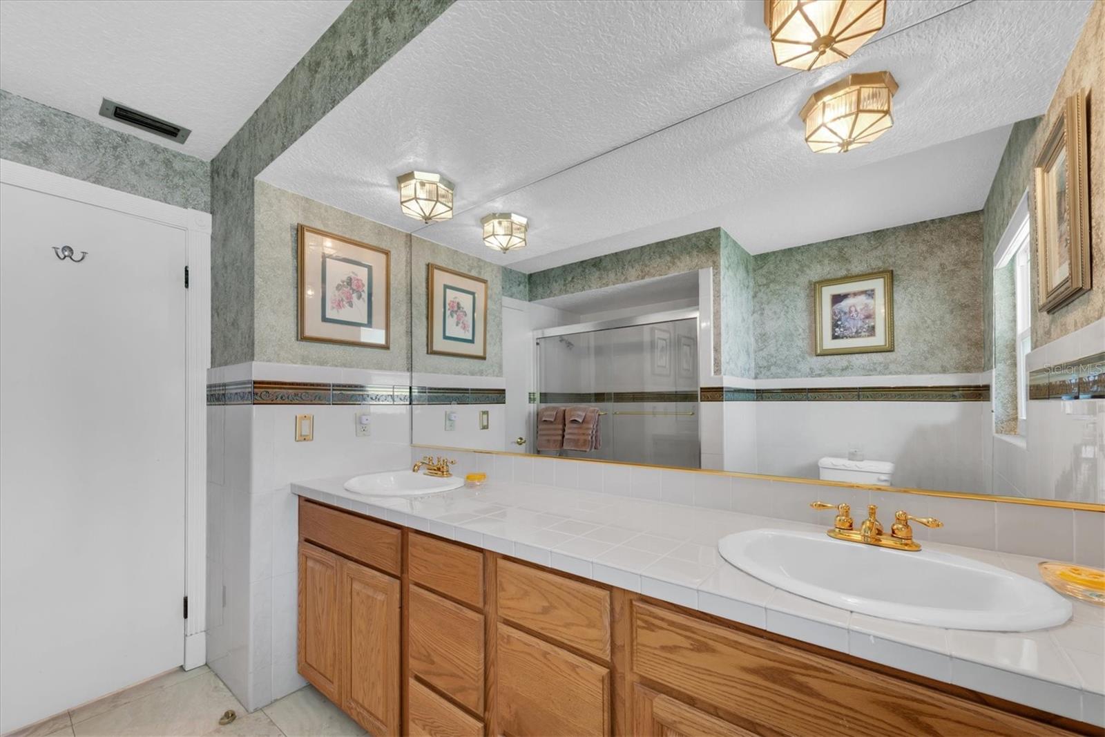 1350 FAIRWAY DR — photo 32