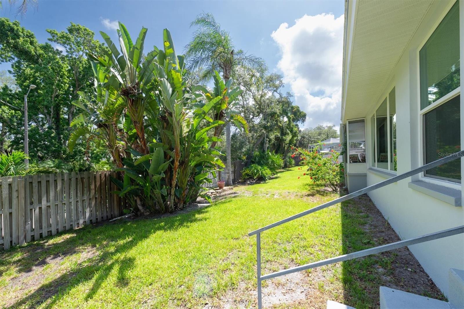 1350 FAIRWAY DR — photo 56