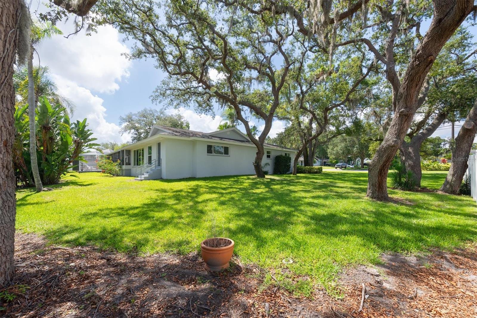 1350 FAIRWAY DR — photo 55