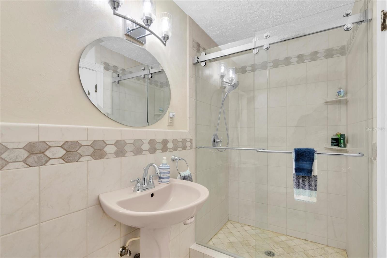 1350 FAIRWAY DR — photo 43