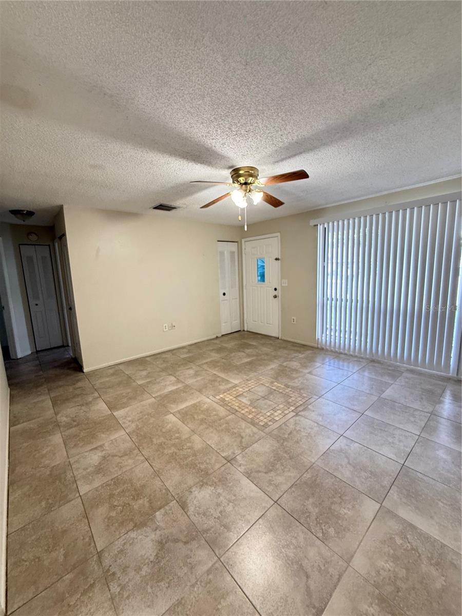 7441 CARMEL AVE — photo 8
