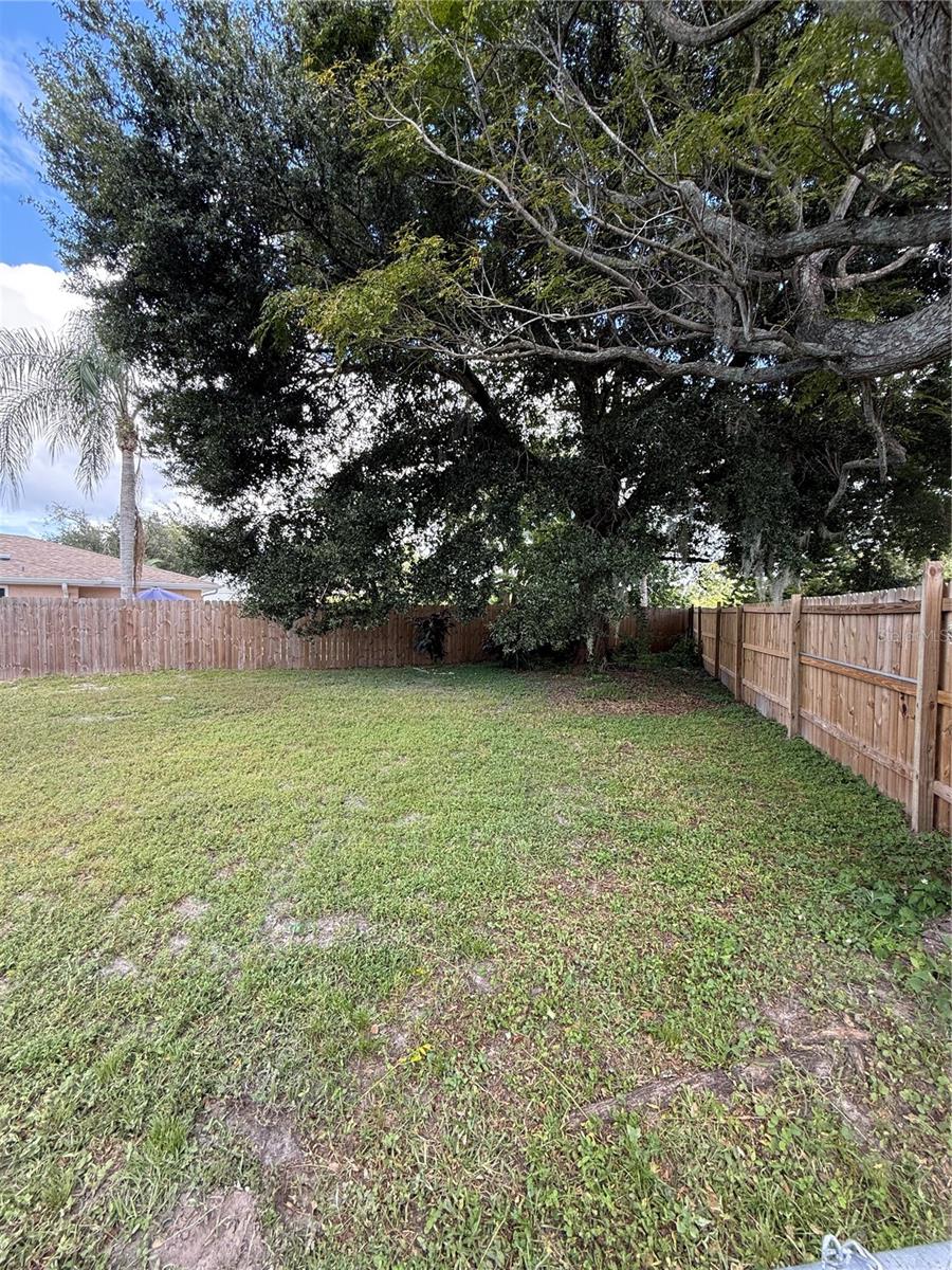 7441 CARMEL AVE — photo 15