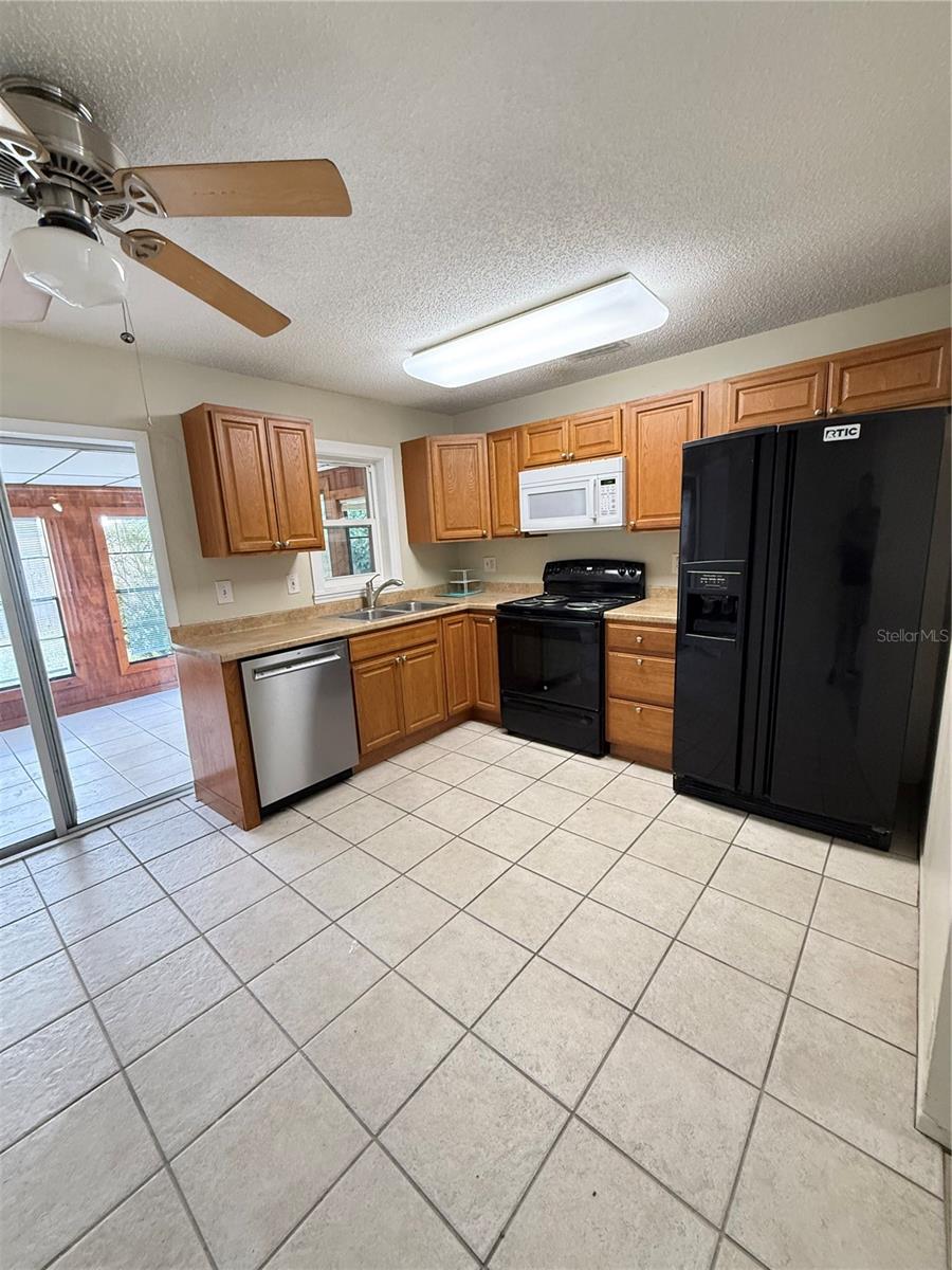 7441 CARMEL AVE — photo 5