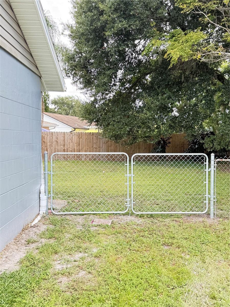 7441 CARMEL AVE — photo 13