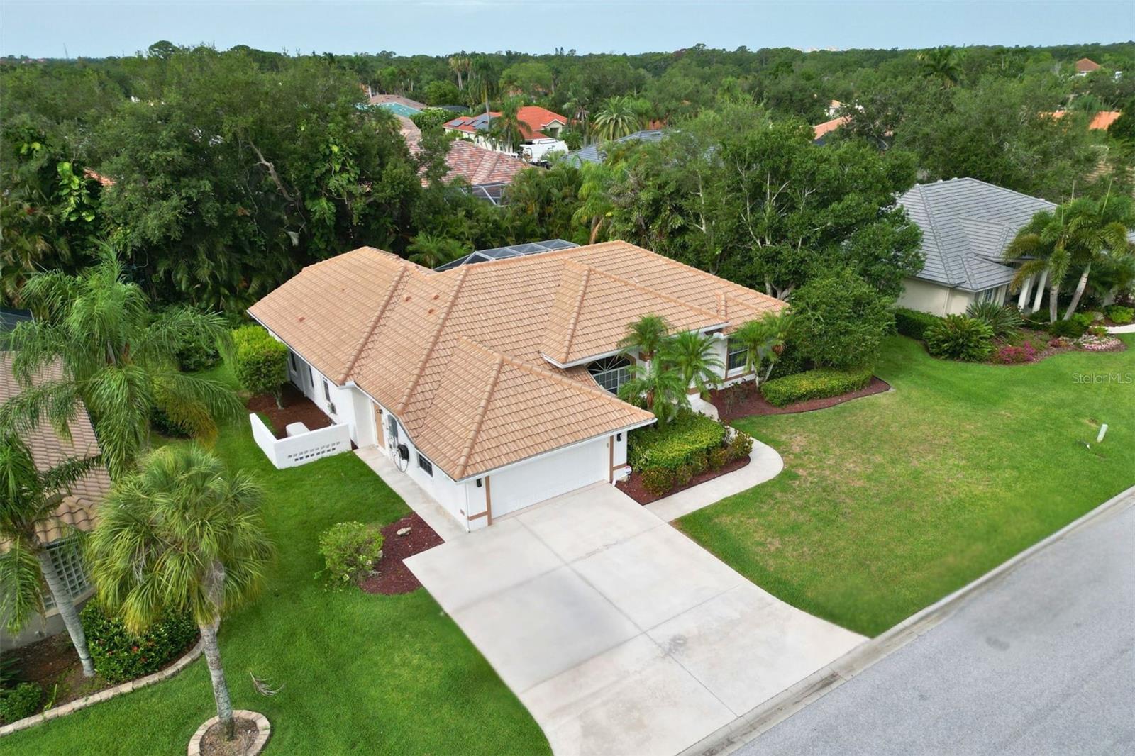 4824 HANGING MOSS LN — photo 3