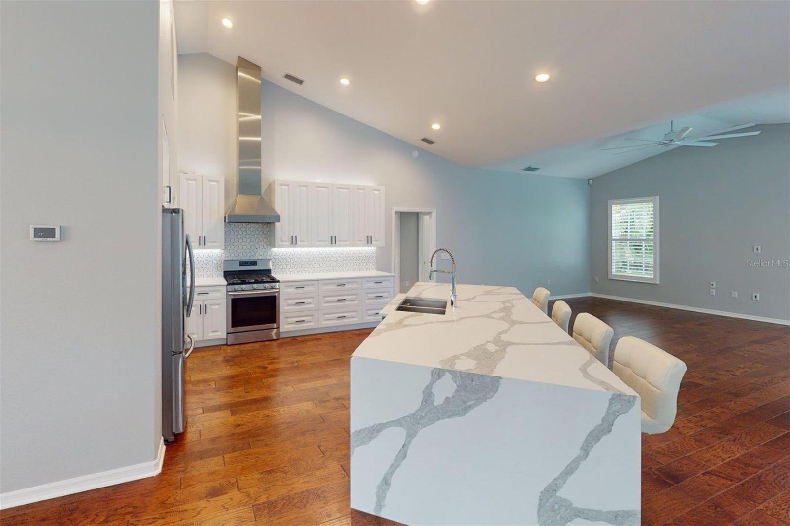 4824 HANGING MOSS LN — photo 8