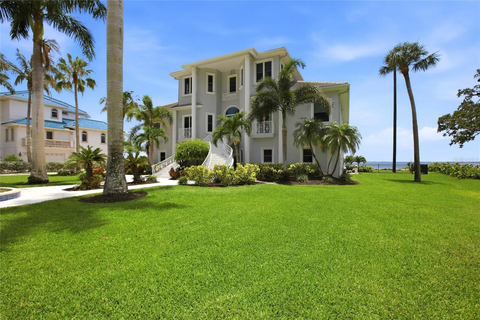 7524 WESTMORELAND DR — photo 8
