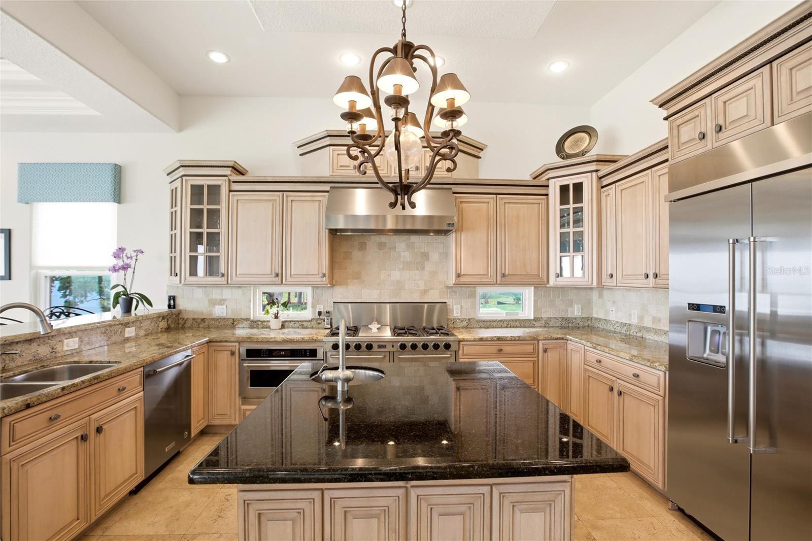 7524 WESTMORELAND DR — photo 21