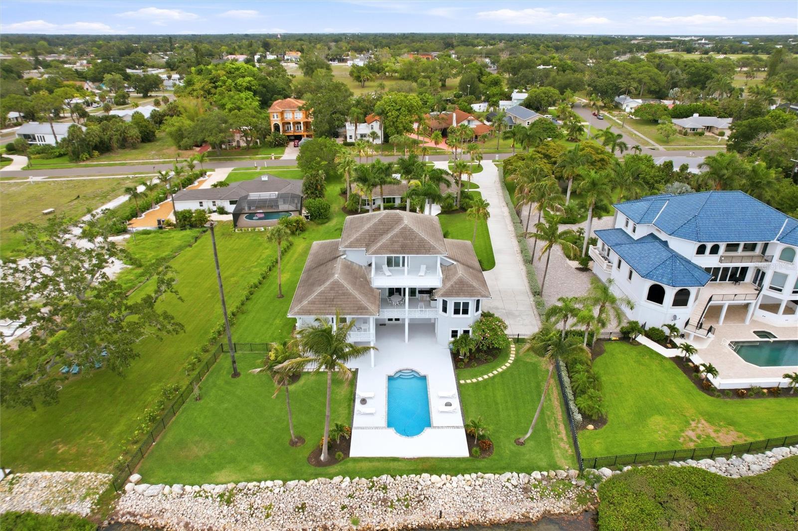 7524 WESTMORELAND DR — photo 89