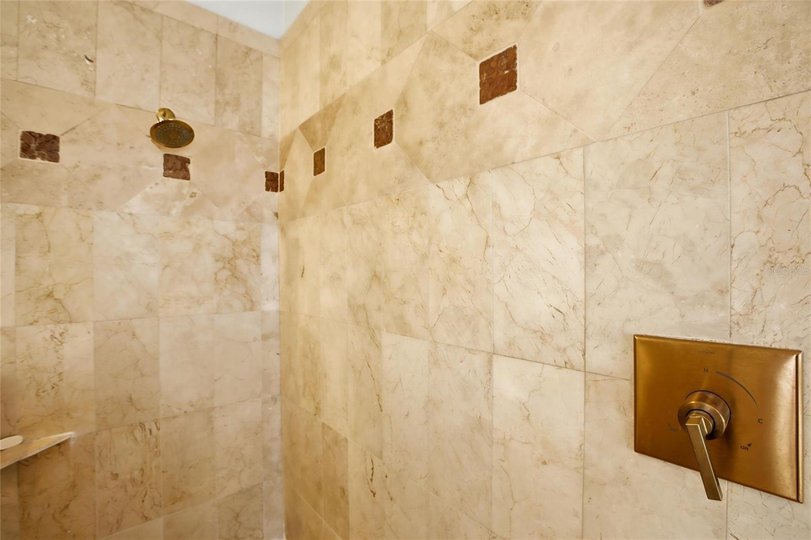 7524 WESTMORELAND DR — photo 35
