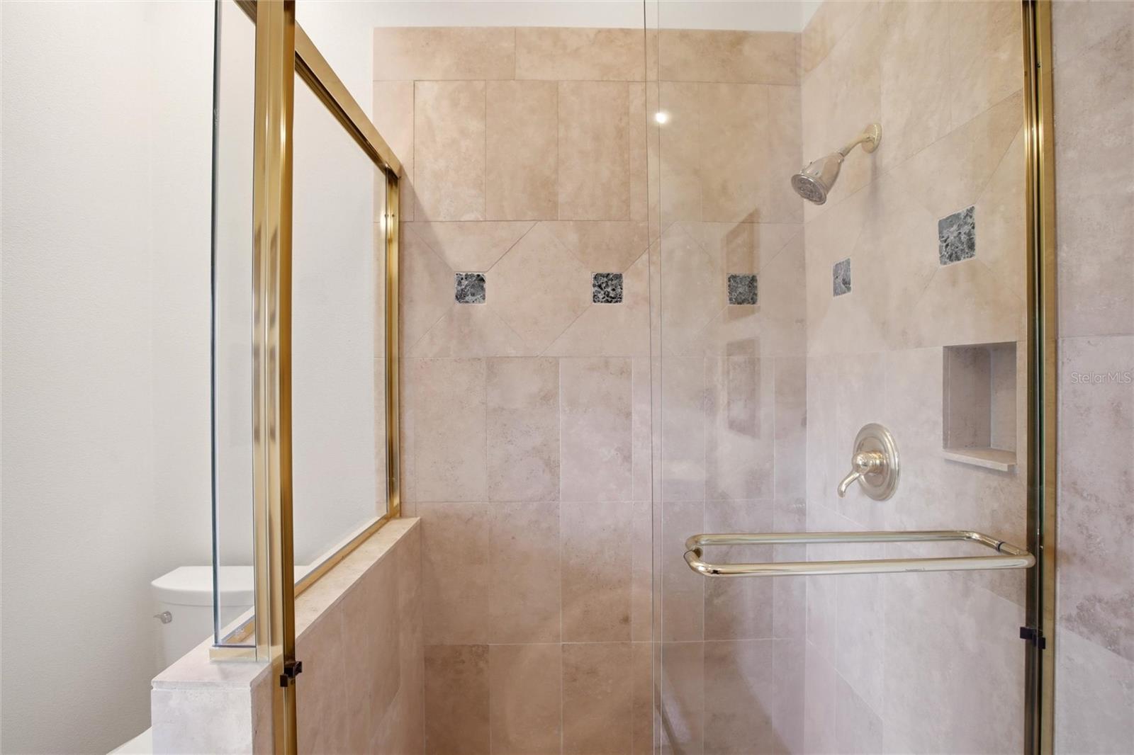 7524 WESTMORELAND DR — photo 46