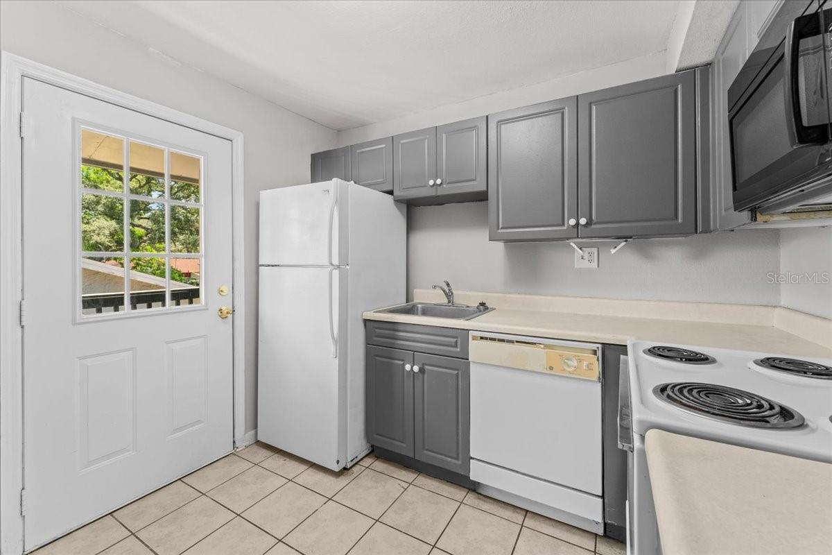 12407 OAK CEDAR PL #202 — photo 3