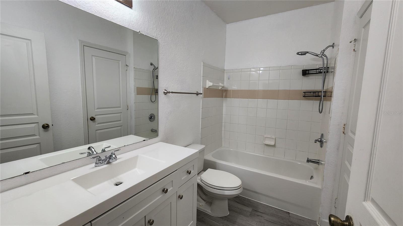 17101 CARRINGTON PARK DR #421 — photo 11