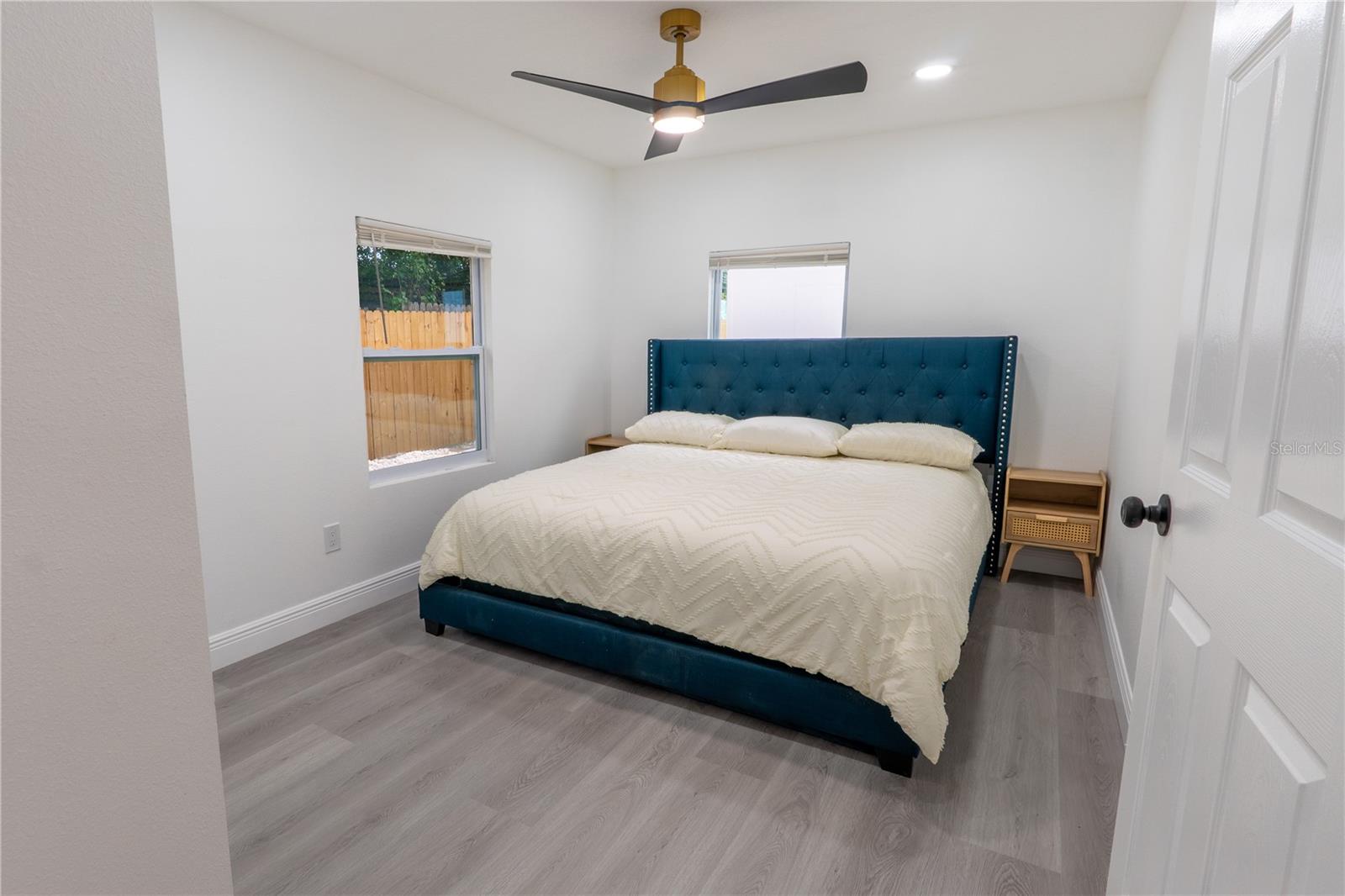 8408 N SEMINOLE AVE — photo 17