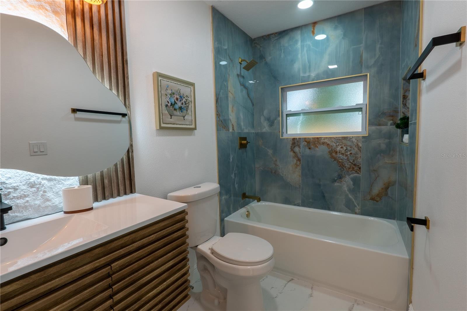 8408 N SEMINOLE AVE — photo 33