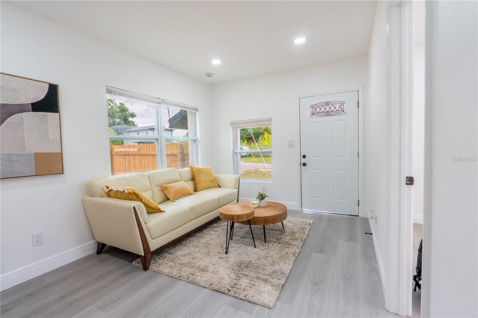 8408 N SEMINOLE AVE — photo 3