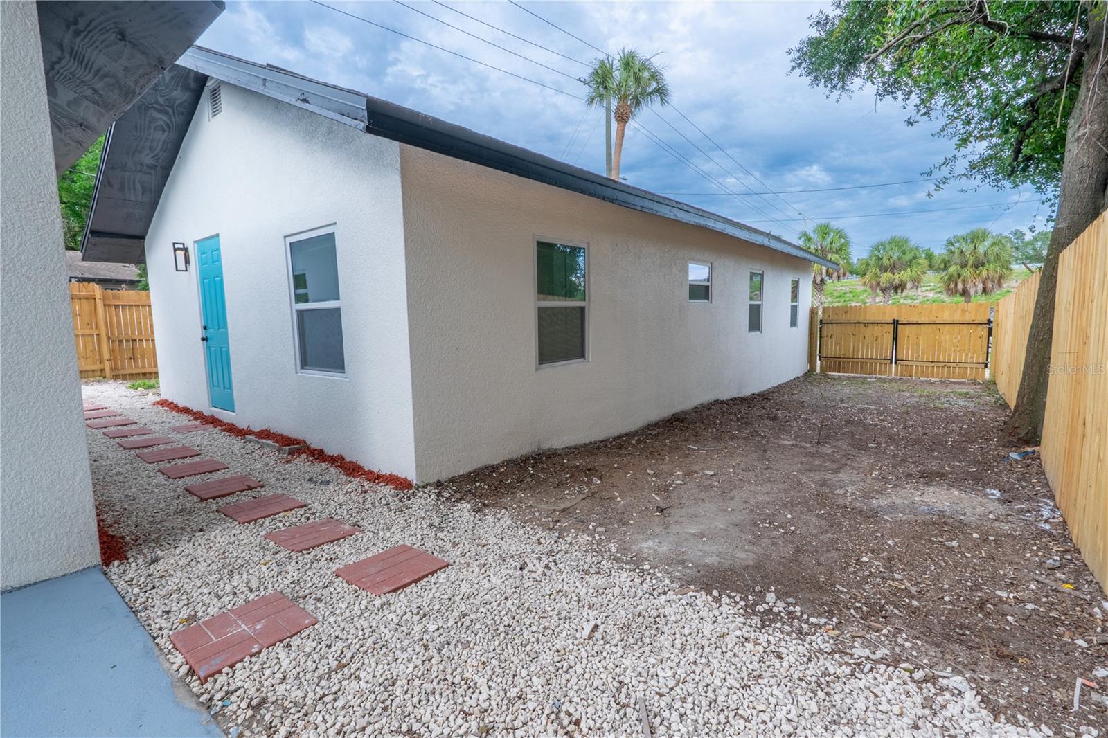 8408 N SEMINOLE AVE — photo 23