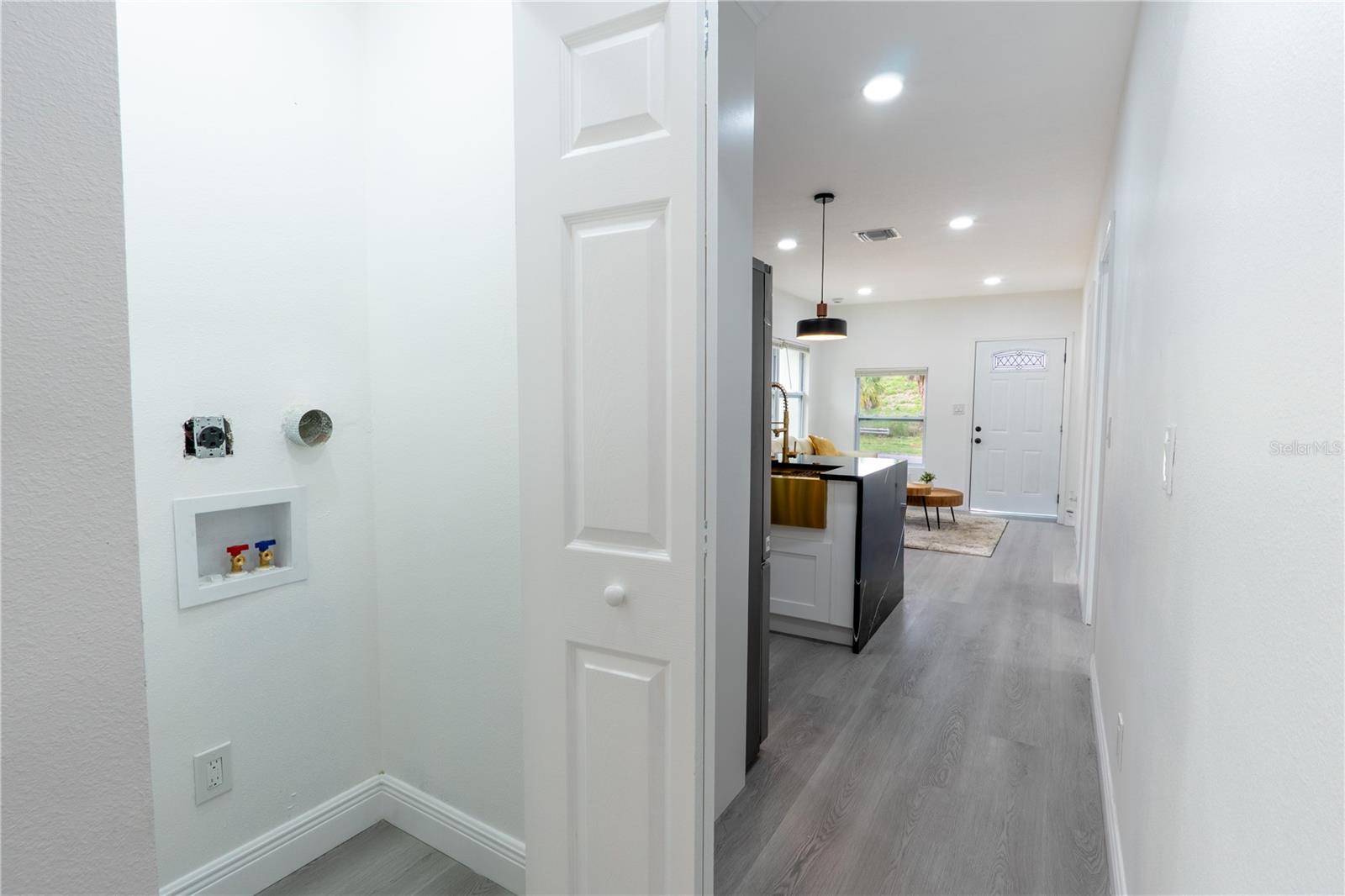 8408 N SEMINOLE AVE — photo 31