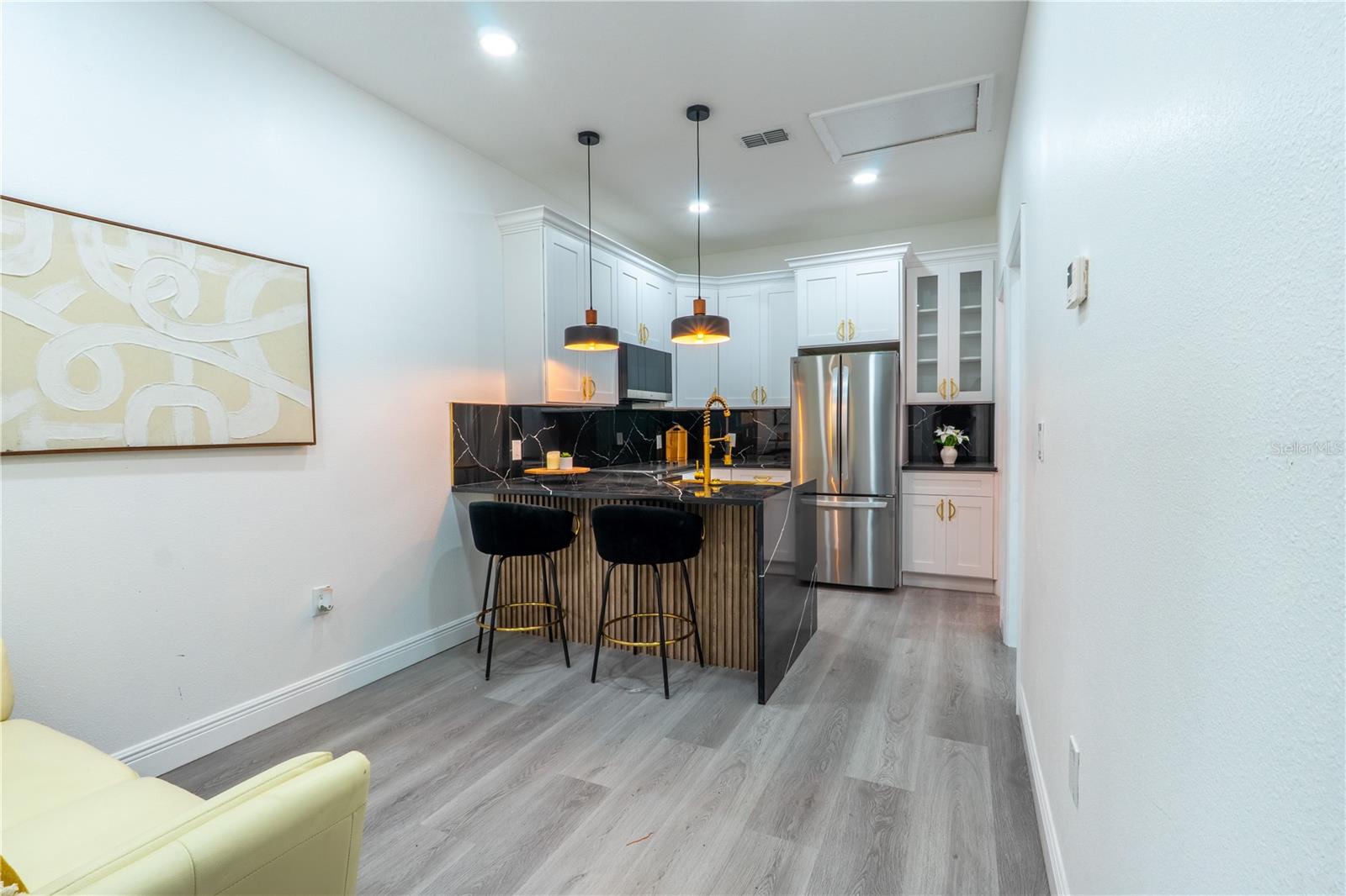 8408 N SEMINOLE AVE — photo 28