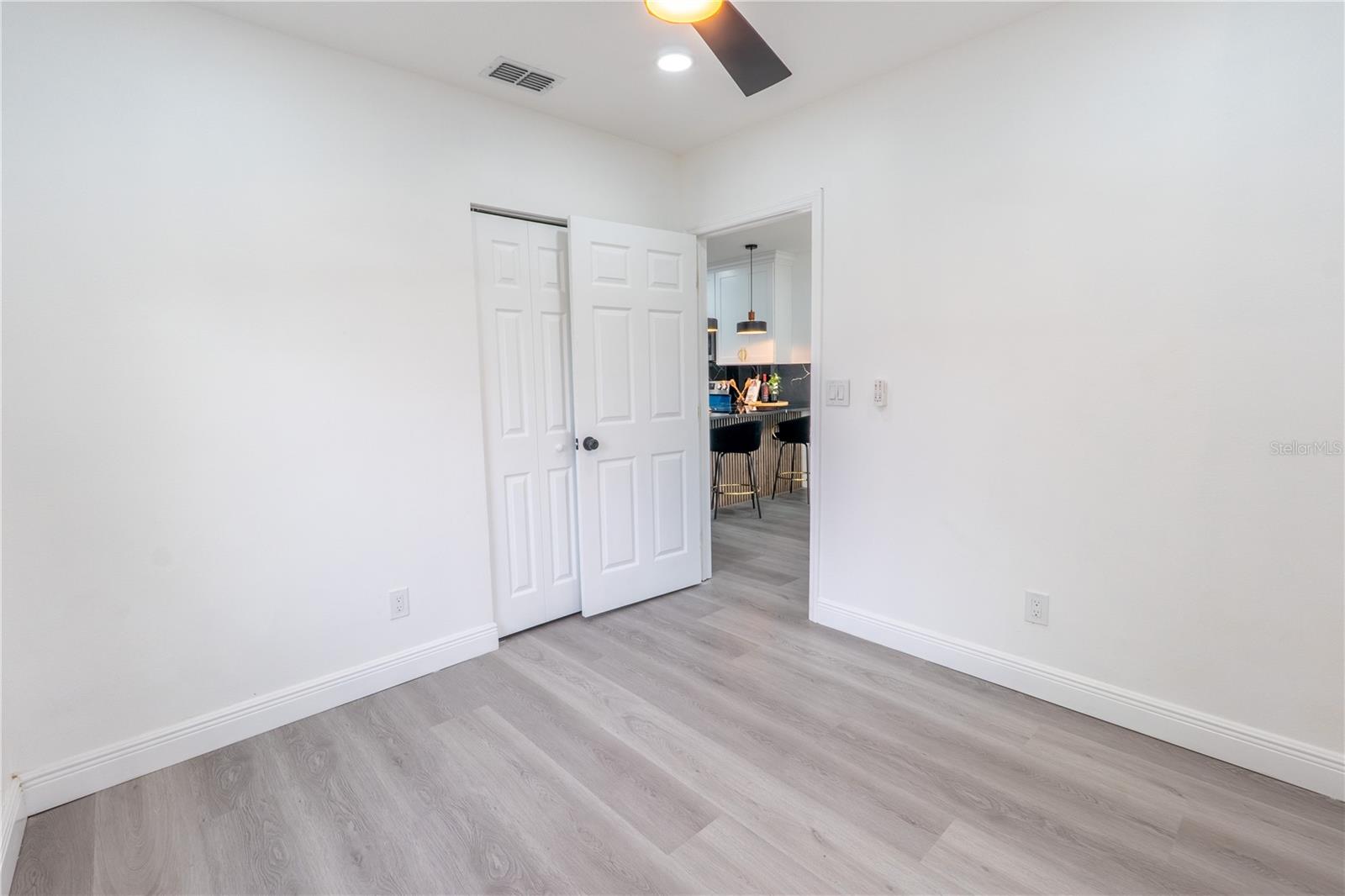 8408 N SEMINOLE AVE — photo 38