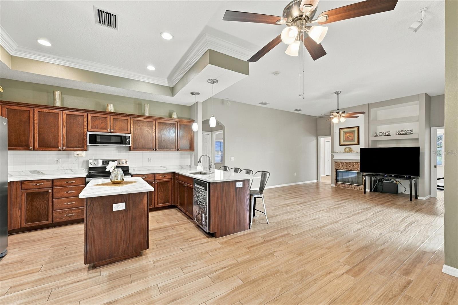7521 MELOGOLD CIR — photo 13