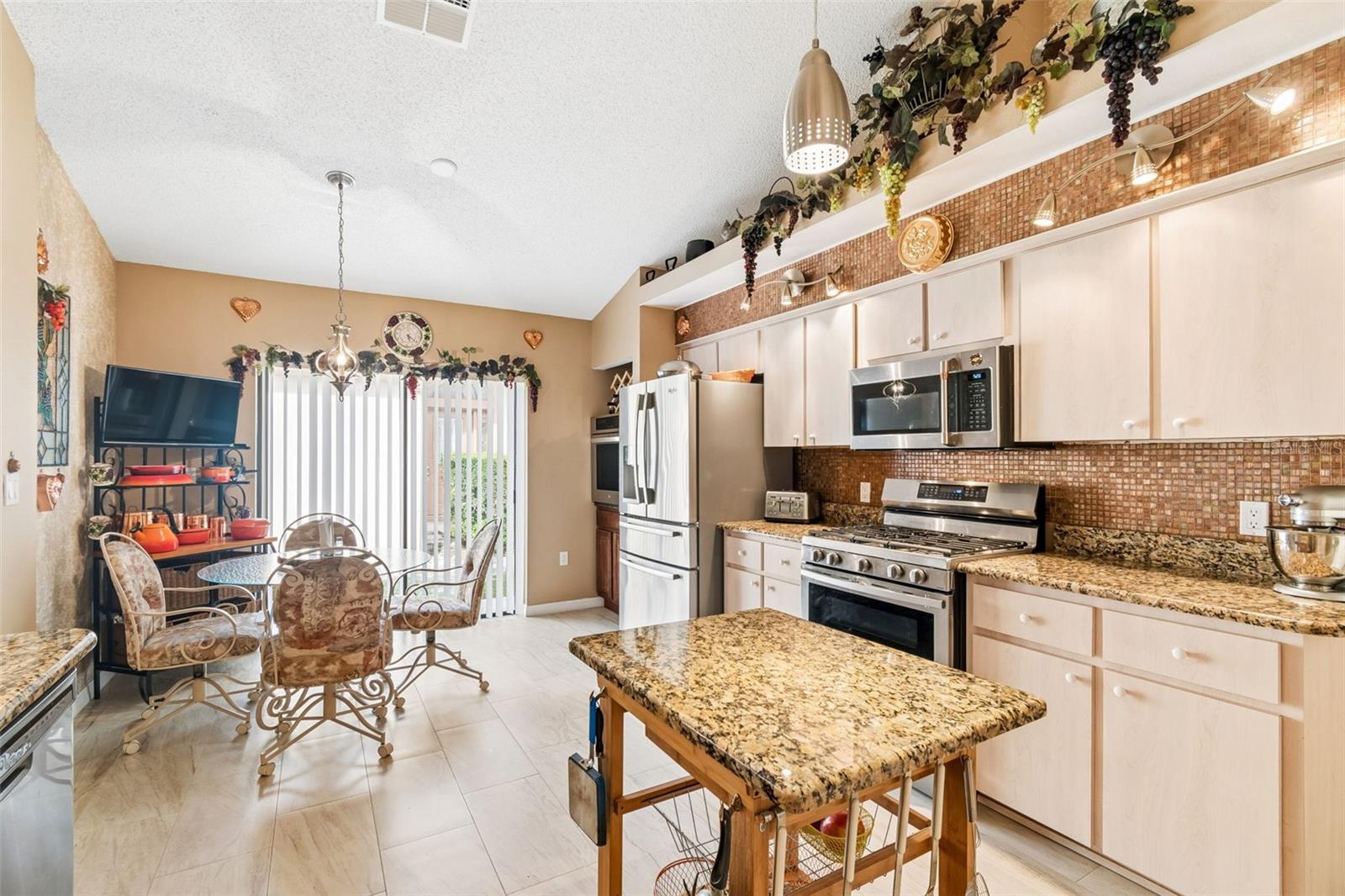 9311 HAAS DR — photo 24