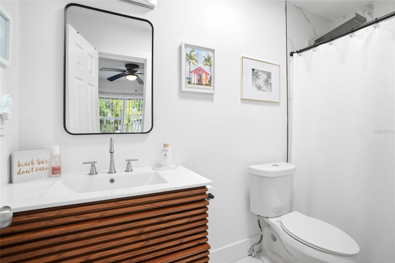 4027 HUNTINGTON ST NE — photo 16