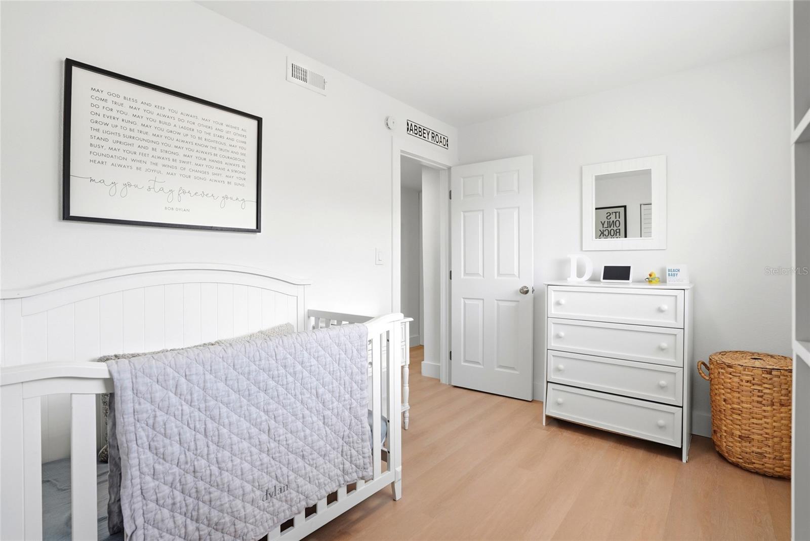 4027 HUNTINGTON ST NE — photo 21