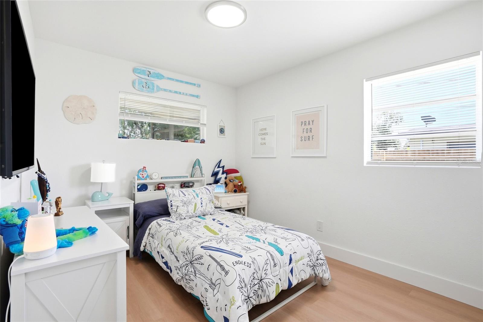 4027 HUNTINGTON ST NE — photo 17
