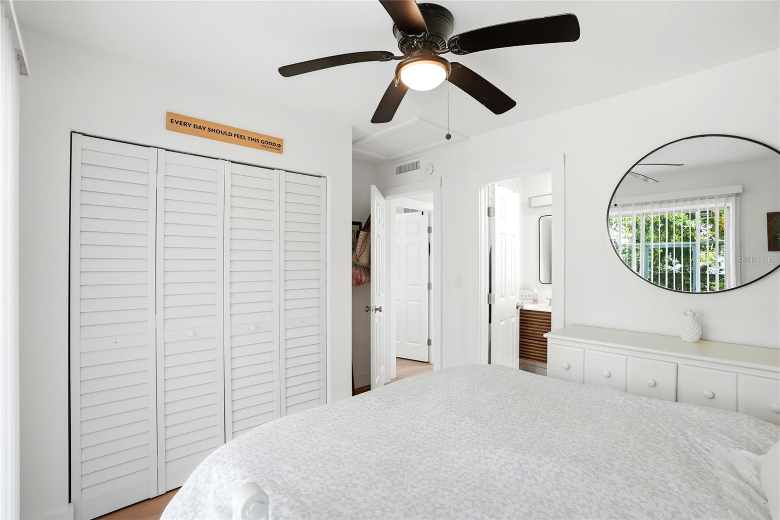 4027 HUNTINGTON ST NE — photo 15
